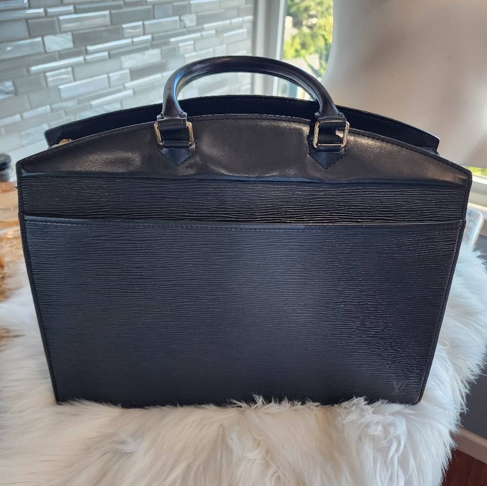 ✨️Louis Vuitton Black Epi Riveria Purse In Noir Black✨️ - Picture 3 of 12
